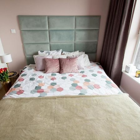 Nowy Apartment Przy Placu Szembeka وارسو المظهر الخارجي الصورة