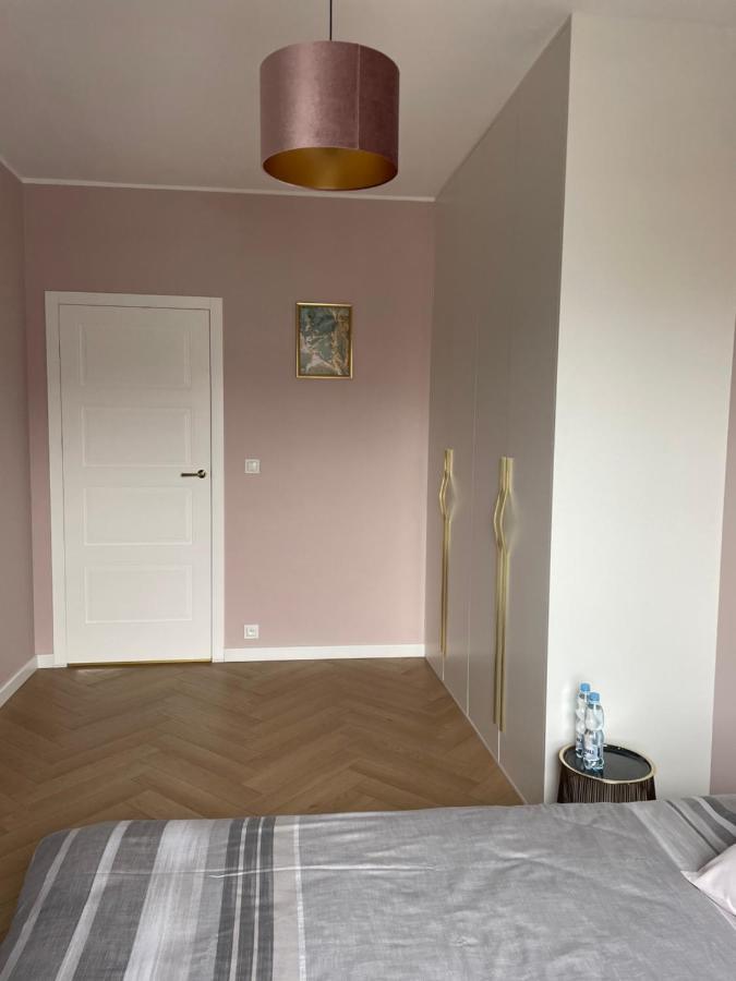Nowy Apartment Przy Placu Szembeka وارسو المظهر الخارجي الصورة